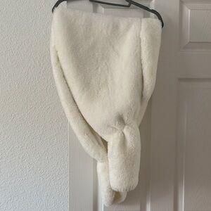Plush White Faux Fur Scarf